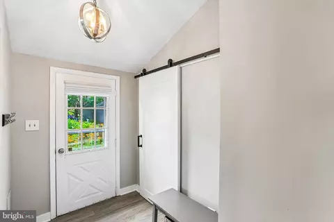 Entry Way - 275 Gibson Rd, Pasadena, MD 21122 photo 1 of 2