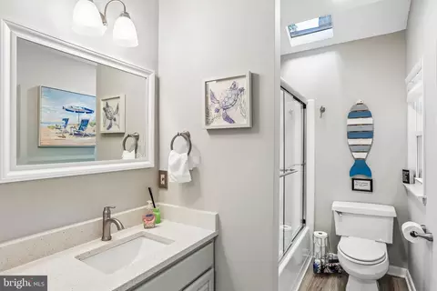 Bath - 275 Gibson Rd, Pasadena, MD 21122 photo 2 of 2