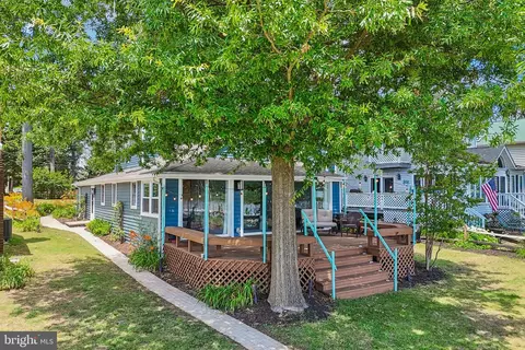 Exterior - 275 Gibson Rd, Pasadena, MD 21122 photo 17 of 25