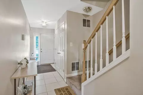 Entry Way - 648 Howards Loop #19, Annapolis, MD 21401 photo 2 of 3