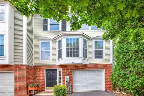 648 Howards Loop #19, Annapolis, MD 21401