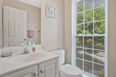 Bath - 648 Howards Loop #19, Annapolis, MD 21401 photo 1 of 3