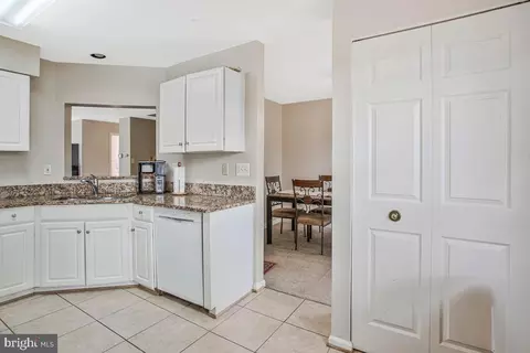 Kitchen - 648 Howards Loop #19, Annapolis, MD 21401 photo 3 of 4