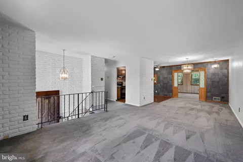 Living - 1247 River Bay Rd, Annapolis, MD 21409 photo 2 of 9