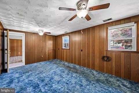 Living - 1247 River Bay Rd, Annapolis, MD 21409 photo 7 of 9