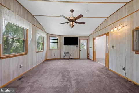 Living - 1247 River Bay Rd, Annapolis, MD 21409 photo 5 of 9