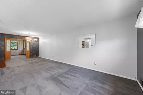 Living - 1247 River Bay Rd, Annapolis, MD 21409 photo 8 of 9