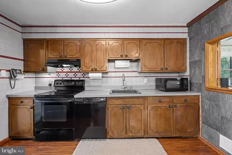 Kitchen - 1247 River Bay Rd, Annapolis, MD 21409 photo 2 of 2
