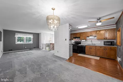 Living - 1247 River Bay Rd, Annapolis, MD 21409 photo 1 of 9