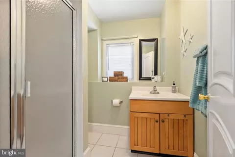 Bath - 1211 Dixona Dr, Edgewater, MD 21037 photo 2 of 2