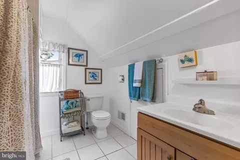 Bath - 1211 Dixona Dr, Edgewater, MD 21037 photo 1 of 2