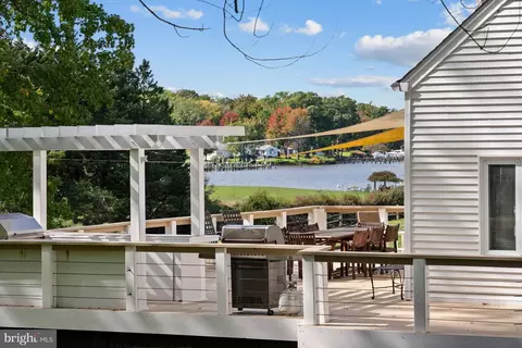 Exterior - 1211 Dixona Dr, Edgewater, MD 21037 photo 3 of 7