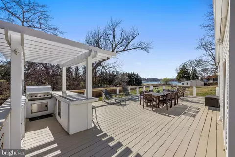 Exterior - 1211 Dixona Dr, Edgewater, MD 21037 photo 4 of 4