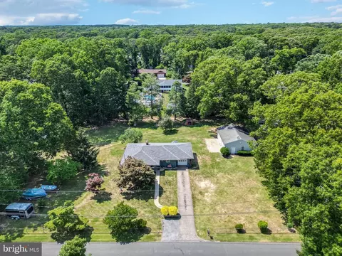 8408 Maryland Rd, Pasadena, MD 21122