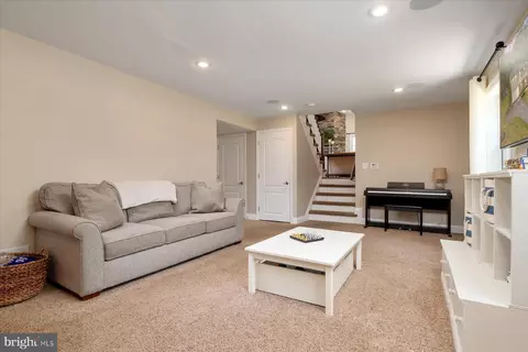 Entry Way - 1134 Valley Dr, Pasadena, MD 21122 photo 2 of 2