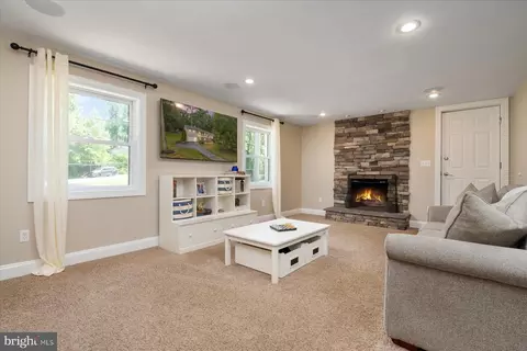 Living - 1134 Valley Dr, Pasadena, MD 21122 photo 3 of 3