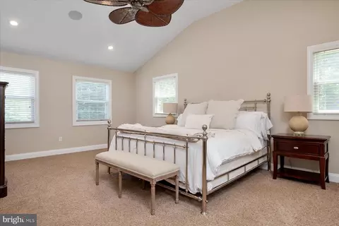 Bedroom - 1134 Valley Dr, Pasadena, MD 21122 photo 4 of 7