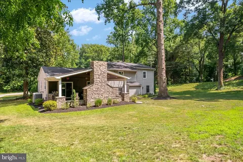 Exterior - 1134 Valley Dr, Pasadena, MD 21122 photo 7 of 12