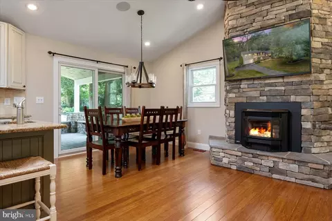 Dining - 1134 Valley Dr, Pasadena, MD 21122 photo 1 of 2