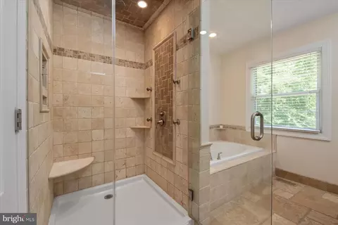 Bath - 1134 Valley Dr, Pasadena, MD 21122 photo 4 of 5
