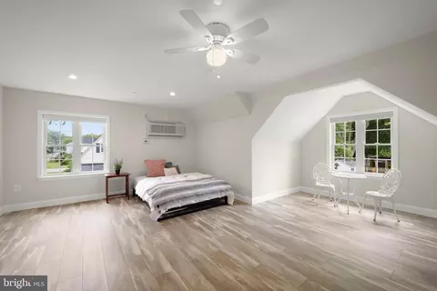 Bedroom - 5222 Spring Ave, Shady Side, MD 20764 photo 3 of 4