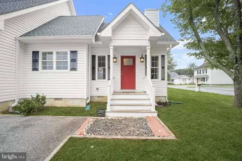 Exterior - 5222 Spring Ave, Shady Side, MD 20764 photo 2 of 6