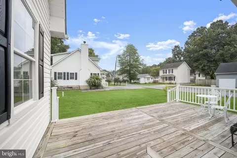 Exterior - 5222 Spring Ave, Shady Side, MD 20764 photo 4 of 6