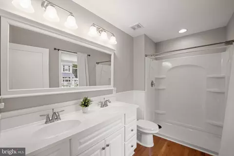 Bath - 5222 Spring Ave, Shady Side, MD 20764 photo 1 of 3