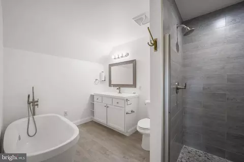 Bath - 5222 Spring Ave, Shady Side, MD 20764 photo 3 of 3
