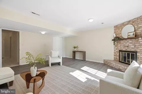 Living - 1270 Caddie Dr, Arnold, MD 21012 photo 5 of 5