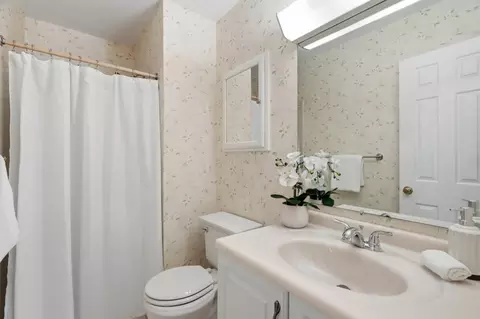 Bath - 1270 Caddie Dr, Arnold, MD 21012 photo 1 of 1