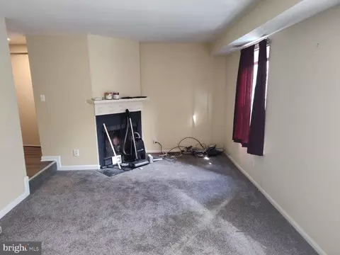Living - 624 Newbridge Ct, Arnold, MD 21012 photo 1 of 2
