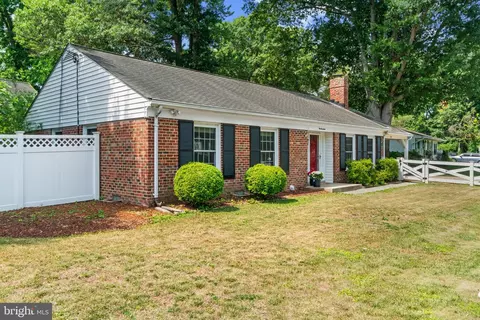 Exterior - 117 Oakwood Rd, Edgewater, MD 21037 photo 8 of 15