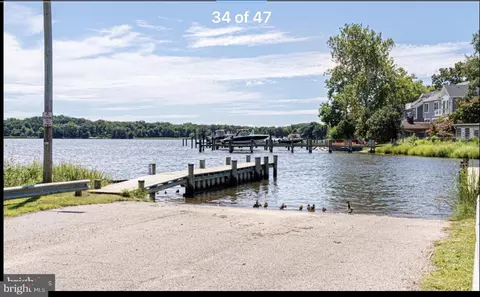 Exterior - 117 Oakwood Rd, Edgewater, MD 21037 photo 3 of 15