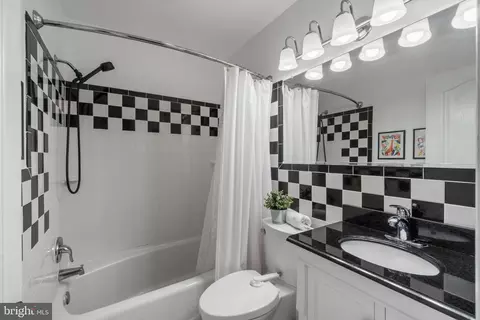 Bath - 117 Oakwood Rd, Edgewater, MD 21037 photo 2 of 2