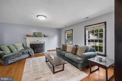 Living - 117 Oakwood Rd, Edgewater, MD 21037 photo 1 of 1