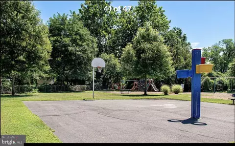 Exterior - 117 Oakwood Rd, Edgewater, MD 21037 photo 4 of 15