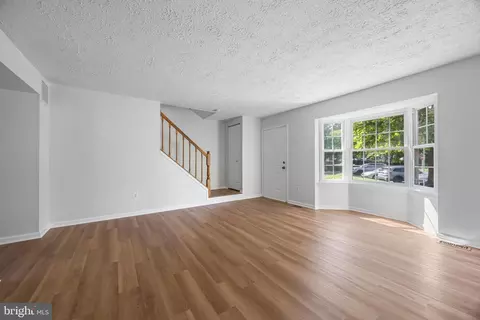 Living - 313 Cool Breeze Ct, Pasadena, MD 21122 photo 3 of 5