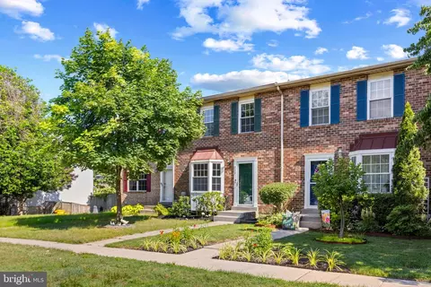 313 Cool Breeze Ct, Pasadena, MD 21122