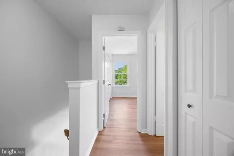 Entry Way - 313 Cool Breeze Ct, Pasadena, MD 21122 photo 2 of 5