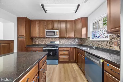 Kitchen - 313 Cool Breeze Ct, Pasadena, MD 21122 photo 1 of 2
