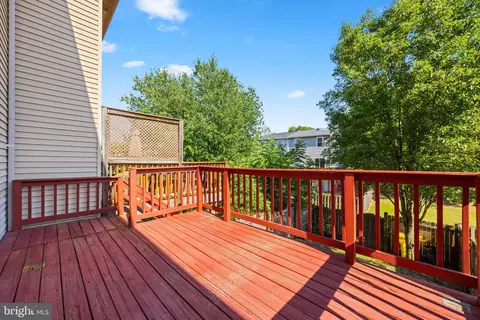 Exterior - 313 Cool Breeze Ct, Pasadena, MD 21122 photo 4 of 8
