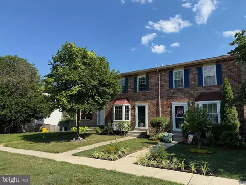 313 Cool Breeze Ct, Pasadena, MD 21122