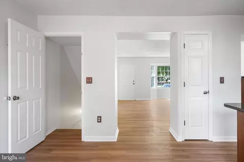 Entry Way - 313 Cool Breeze Ct, Pasadena, MD 21122 photo 1 of 5