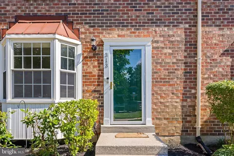 Exterior - 313 Cool Breeze Ct, Pasadena, MD 21122 photo 3 of 8