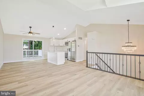 Entry Way - 1407 Gesna Dr, Hanover, MD 21076 photo 6 of 6