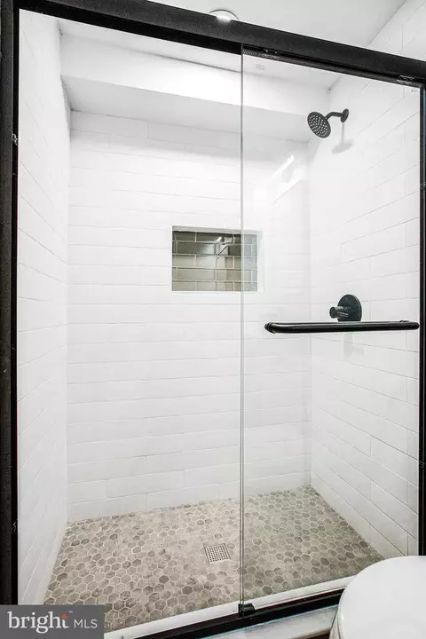 Bath - 1407 Gesna Dr, Hanover, MD 21076 photo 3 of 3