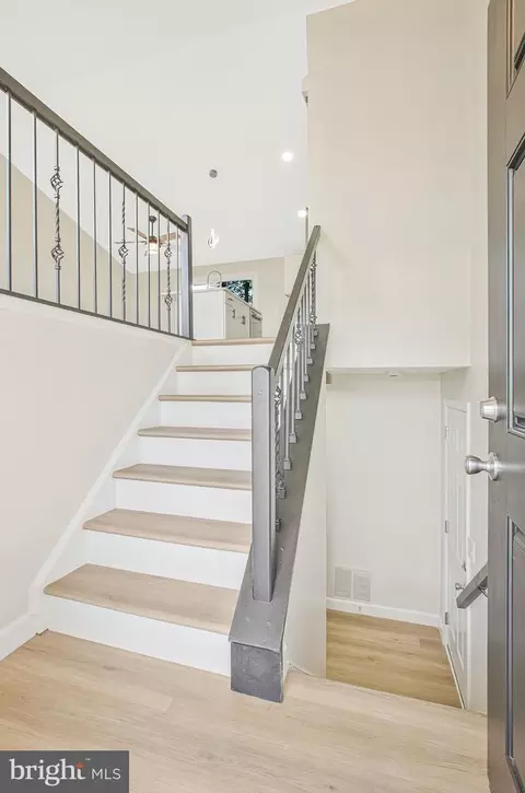 Entry Way - 1407 Gesna Dr, Hanover, MD 21076 photo 5 of 6