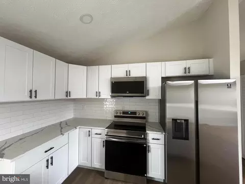 Kitchen - 1407 Gesna Dr, Hanover, MD 21076 photo 9 of 10