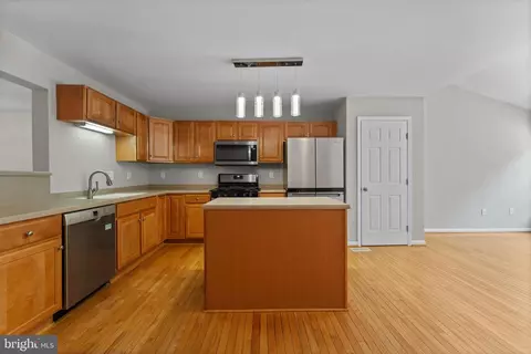 Kitchen - 1504 Falling Brook Ct, Odenton, MD 21113 photo 4 of 4